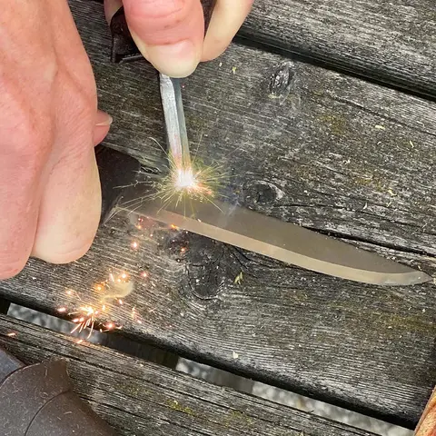 Kniv med tennstål Light My Fire FireKnife BIO CocoShell