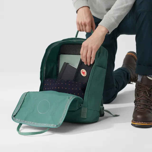 Fritidssekk Fjällräven Kånken Rainbow 16 550-907 