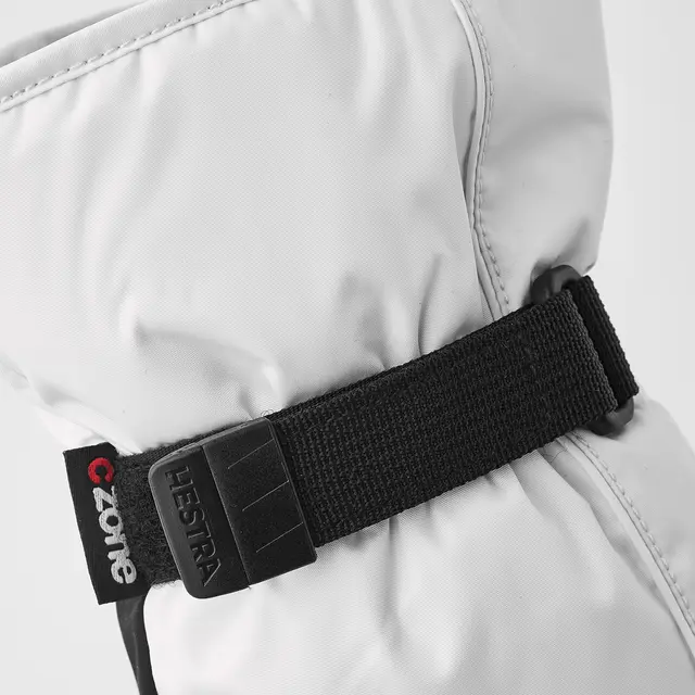 Hansker M Hestra Isaberg Czone 5F 8 030 