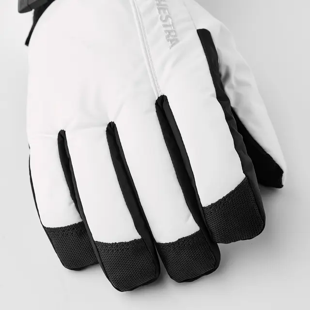 Hansker M Hestra Isaberg Czone 5F 8 030 